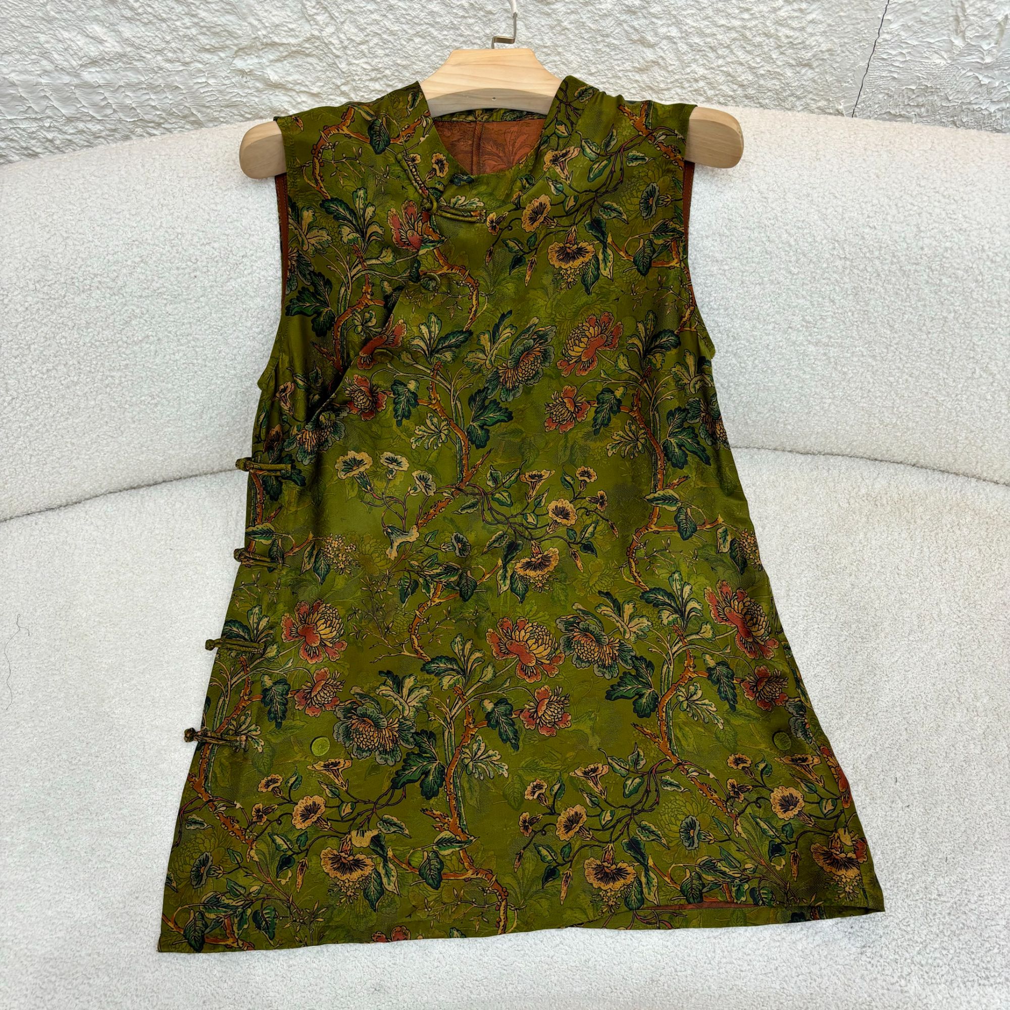 山.尔【希聘】100桑蚕丝香云纱花萝无袖上衣