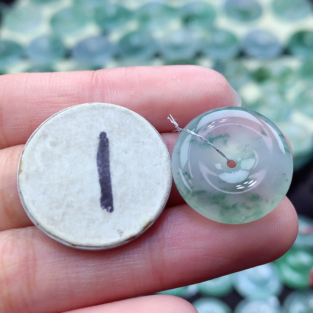 翡翠颈饰未镶嵌编号126