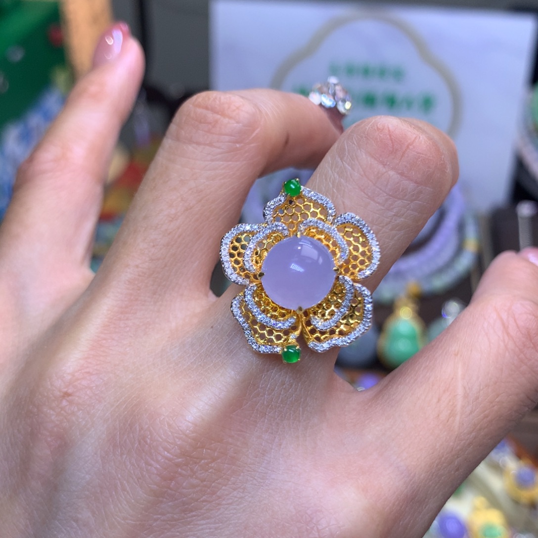 翡翠18K金镶嵌颈饰