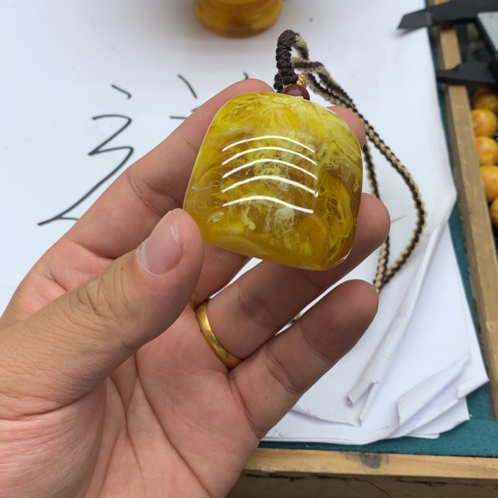 未镶嵌颈饰琥珀蜜蜡牌子
