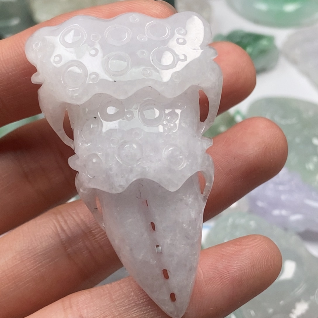 翡翠未镶嵌颈饰翡翠