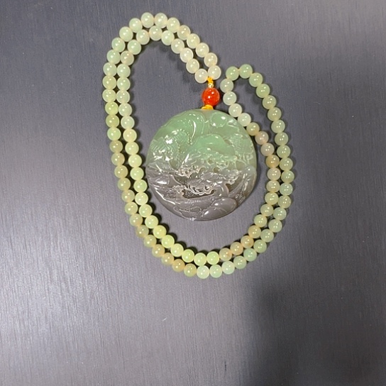 颈饰未镶嵌和田玉（糖玉）