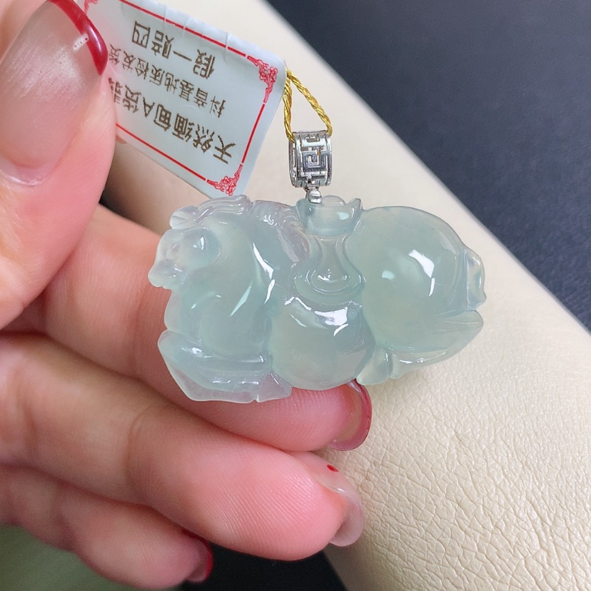 【闪购商品】翡翠颈饰18K金镶嵌唐马