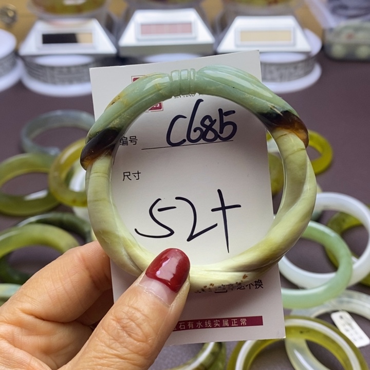 蛇纹石玉手镯未镶嵌