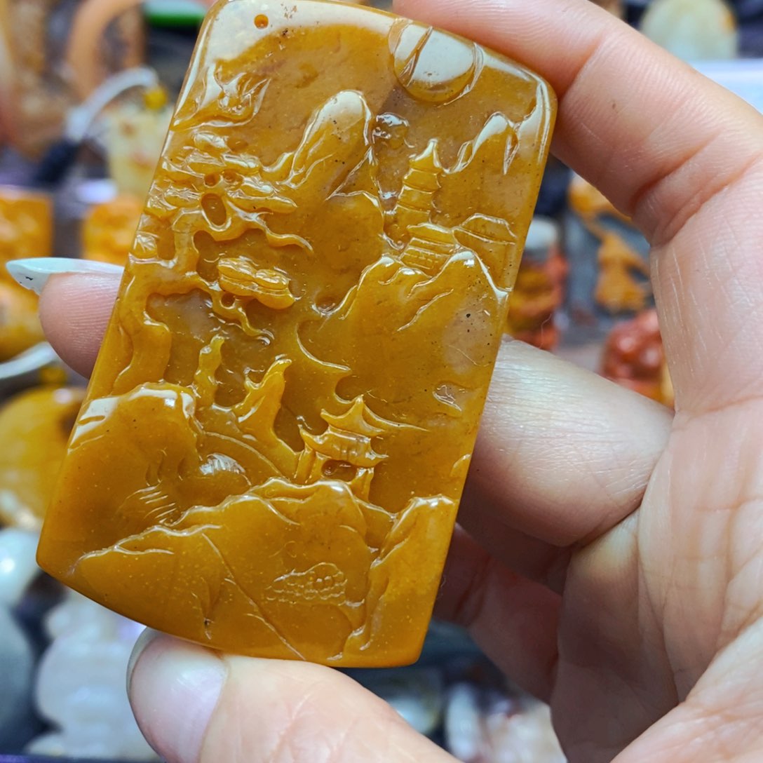 未镶嵌石英质玉（黄龙玉）吊坠(不含链)