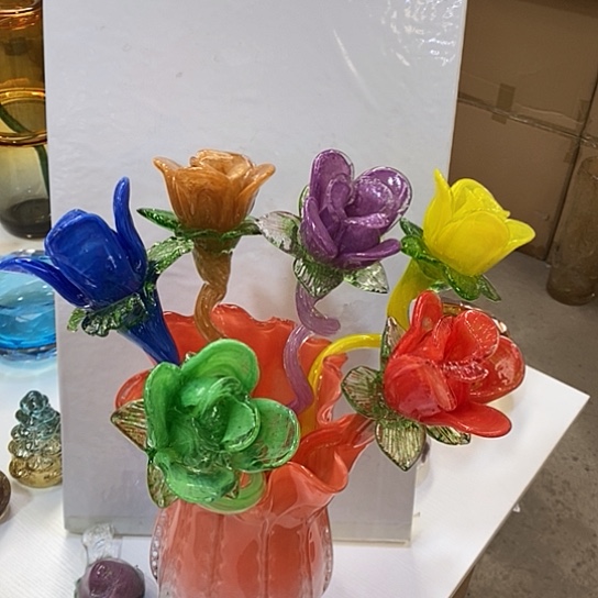 琉璃花瓶高45厘米宽9厘米