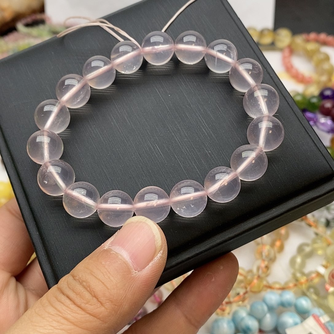 水晶手串未镶嵌……