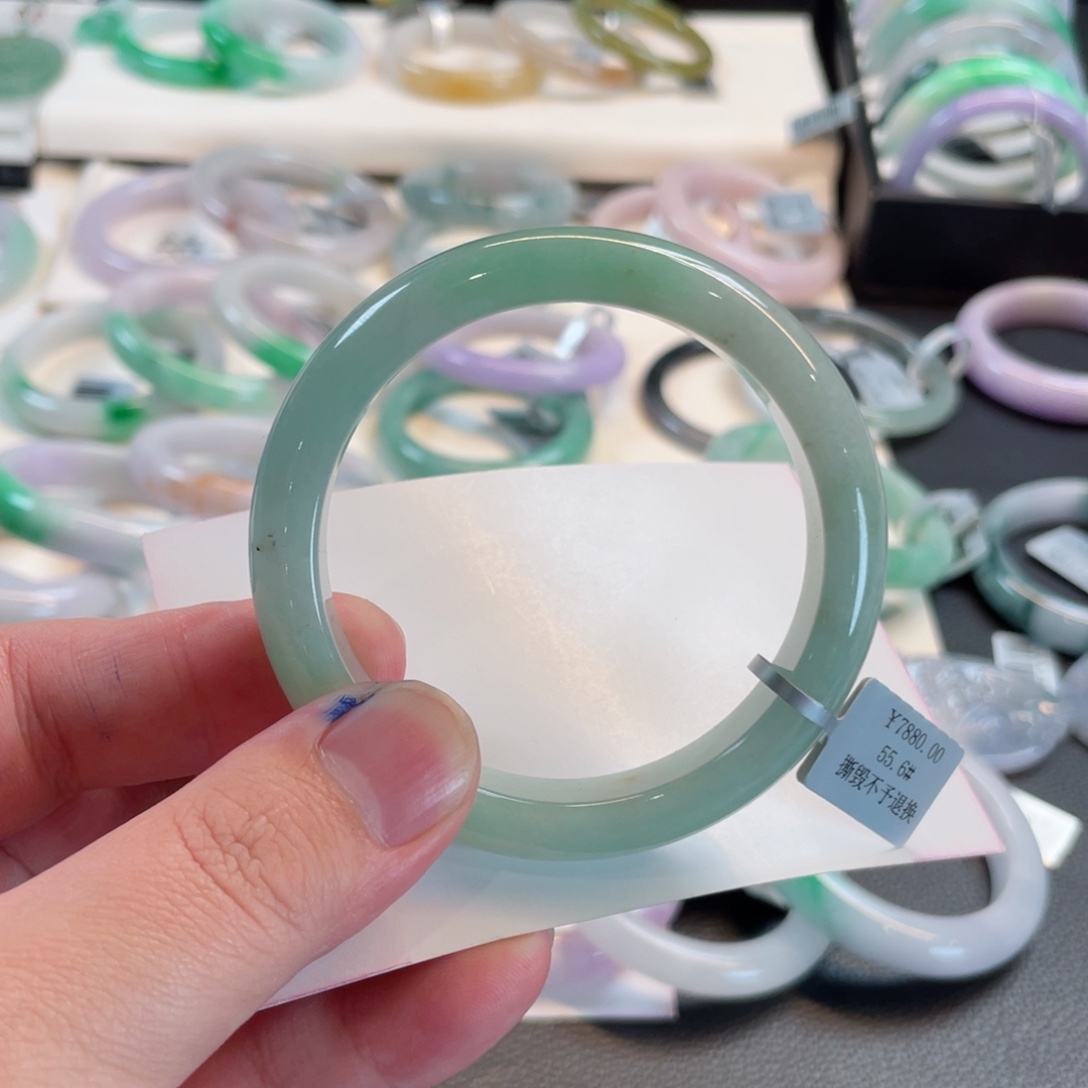 翡翠未镶嵌手镯82号 55.6正圈