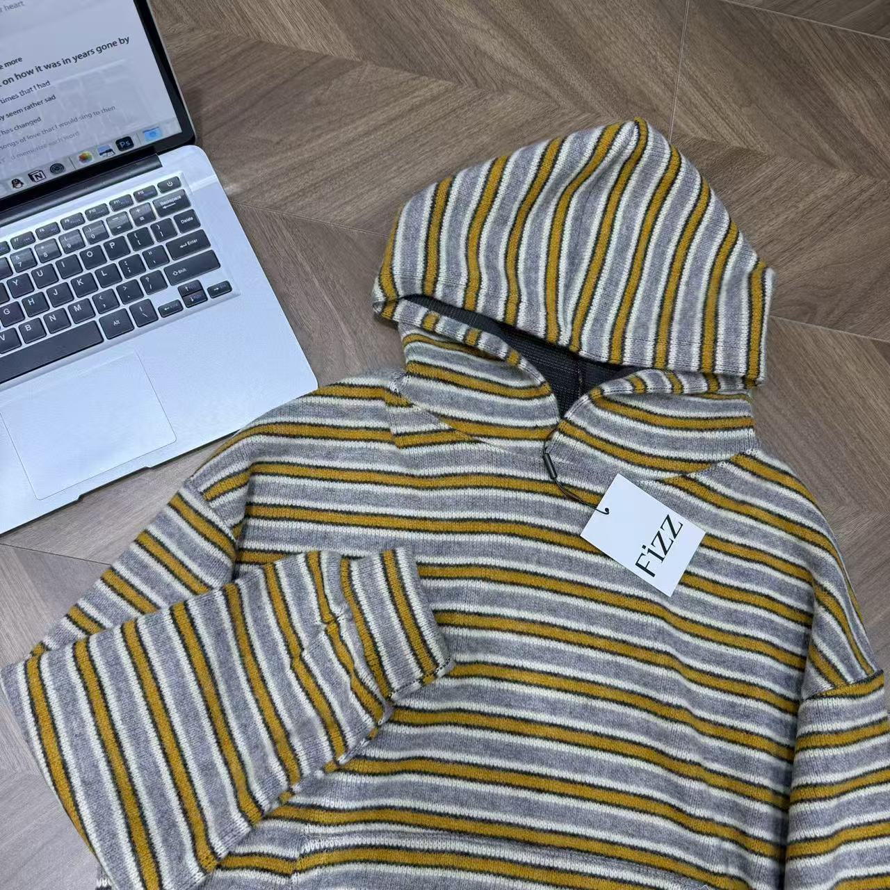 韩版条纹净版卫衣短款连帽PIN 25915
