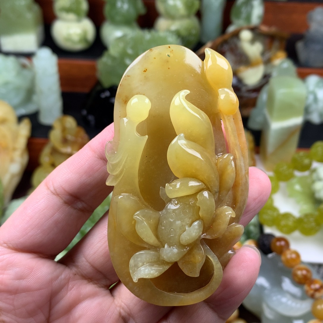 岫玉手把件未镶嵌