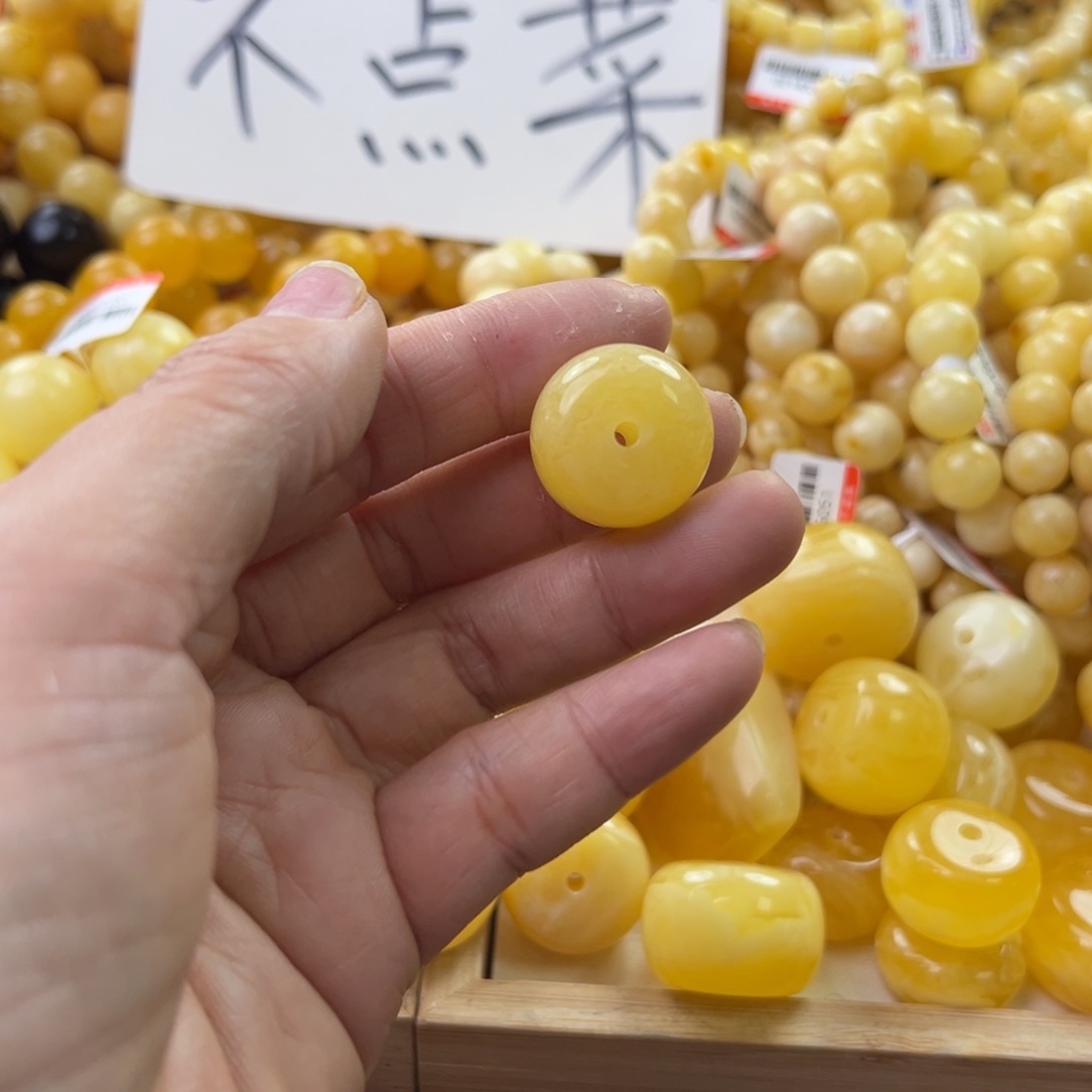 琥珀珠宝奇石未镶嵌