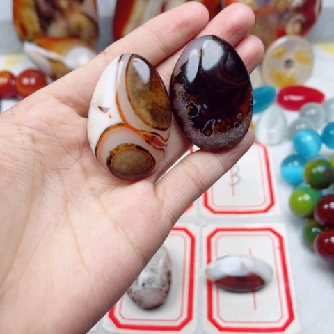 玛瑙/玉髓耳饰未镶嵌吃****