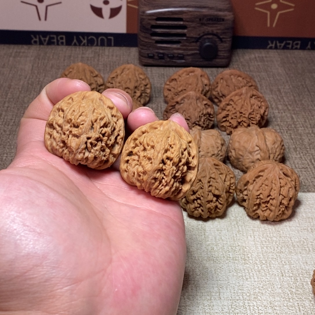 文玩核桃吊坠全品南疆石39尺寸福利对