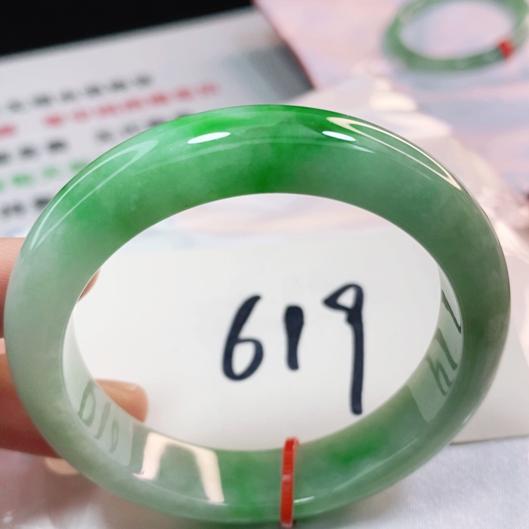 翡翠手镯未镶嵌54.6圈口