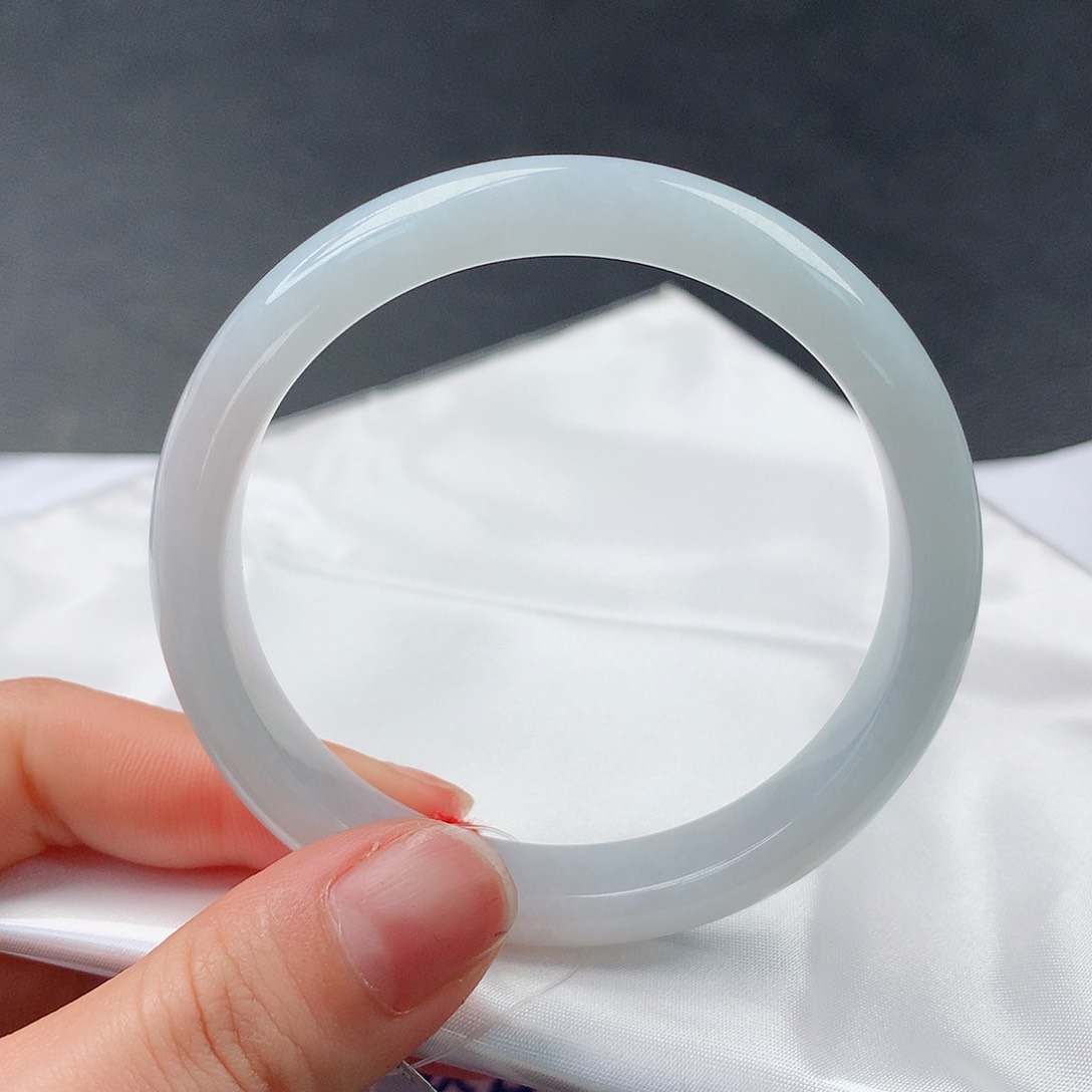 翡翠手镯未镶嵌0061正56