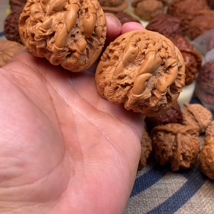 文玩核桃把件宇*芳核桃