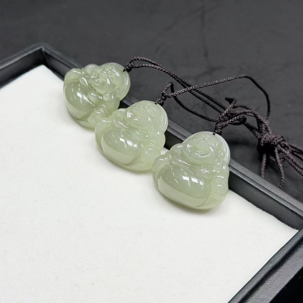 【睿泽赏宝】和田玉佛公吊坠多样性发一/有瑕 34*34*11 KS0010686