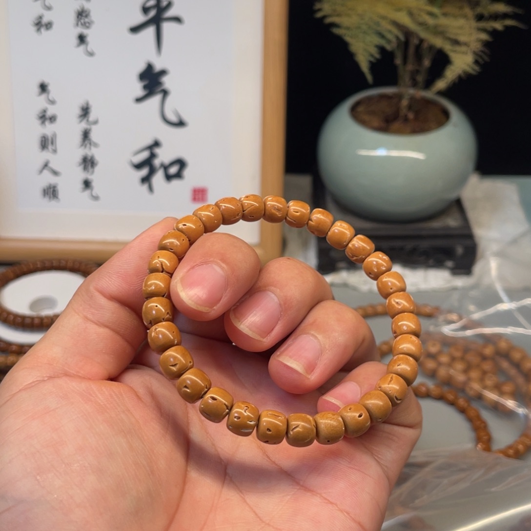 胡****核桃手串/手链87毕业