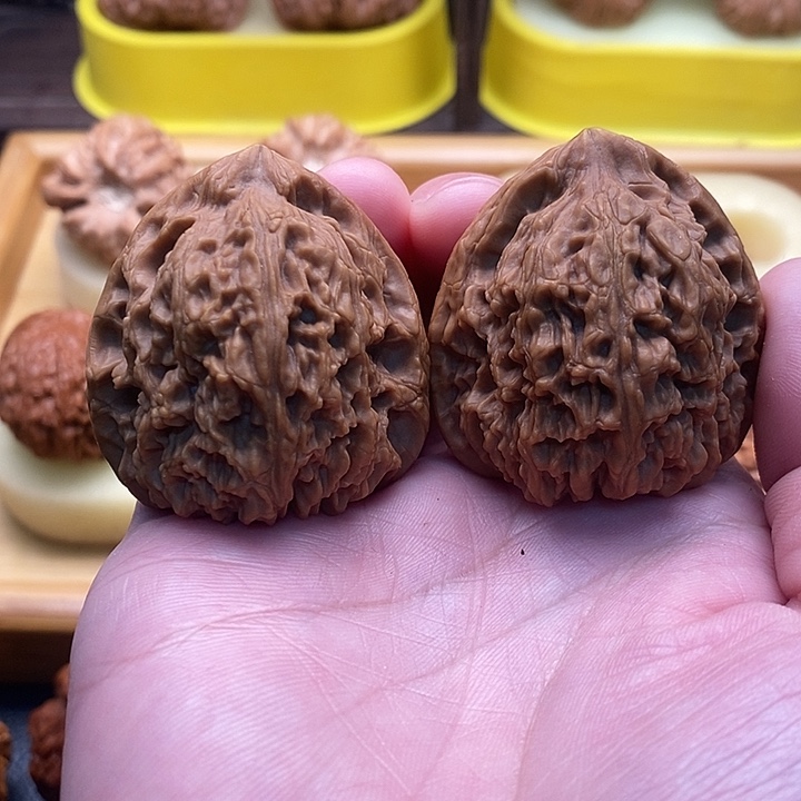 文玩核桃吊坠南疆