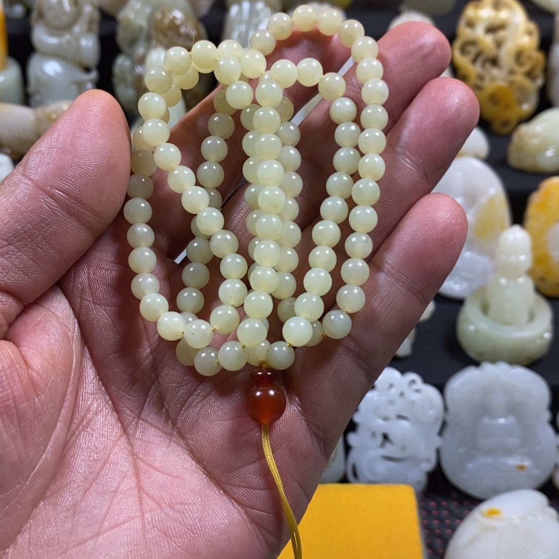 和田玉颈饰未镶嵌