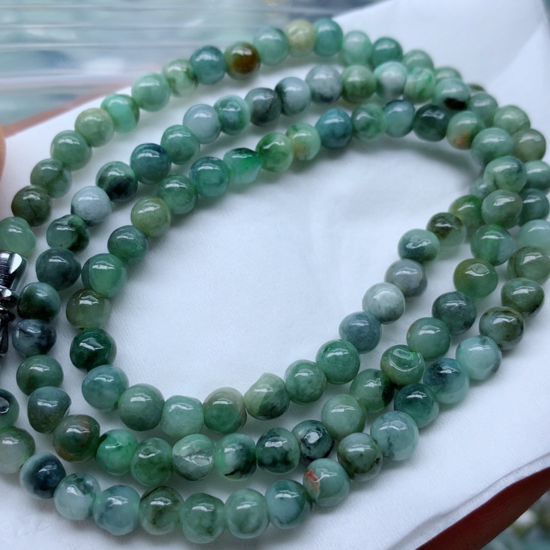 翡翠颈饰未镶嵌吊坠