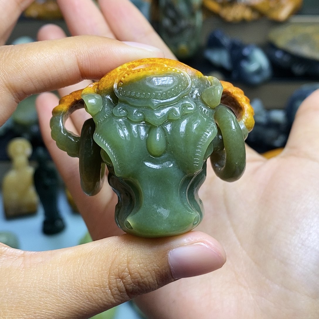 颈饰未镶嵌和田玉用****1