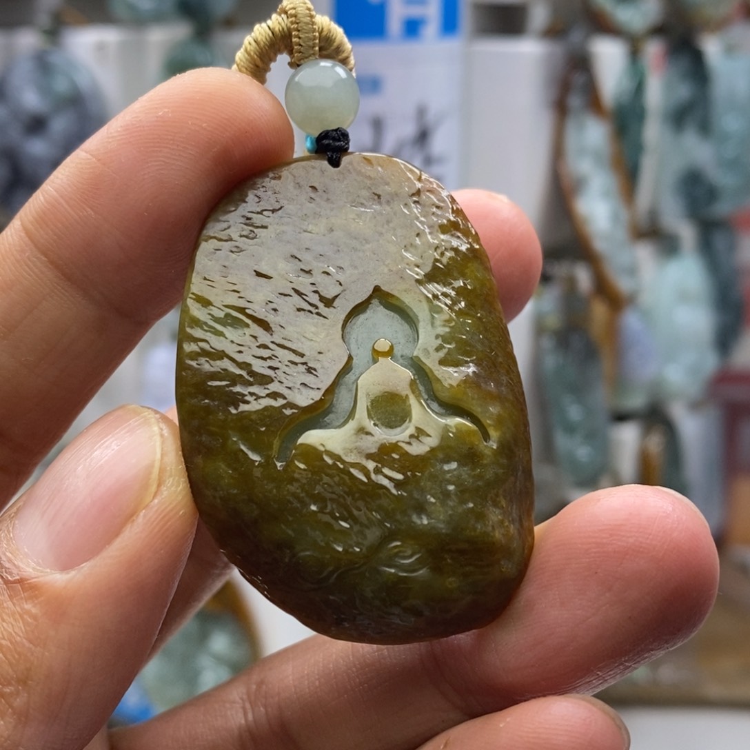 翡翠颈饰未镶嵌悟道