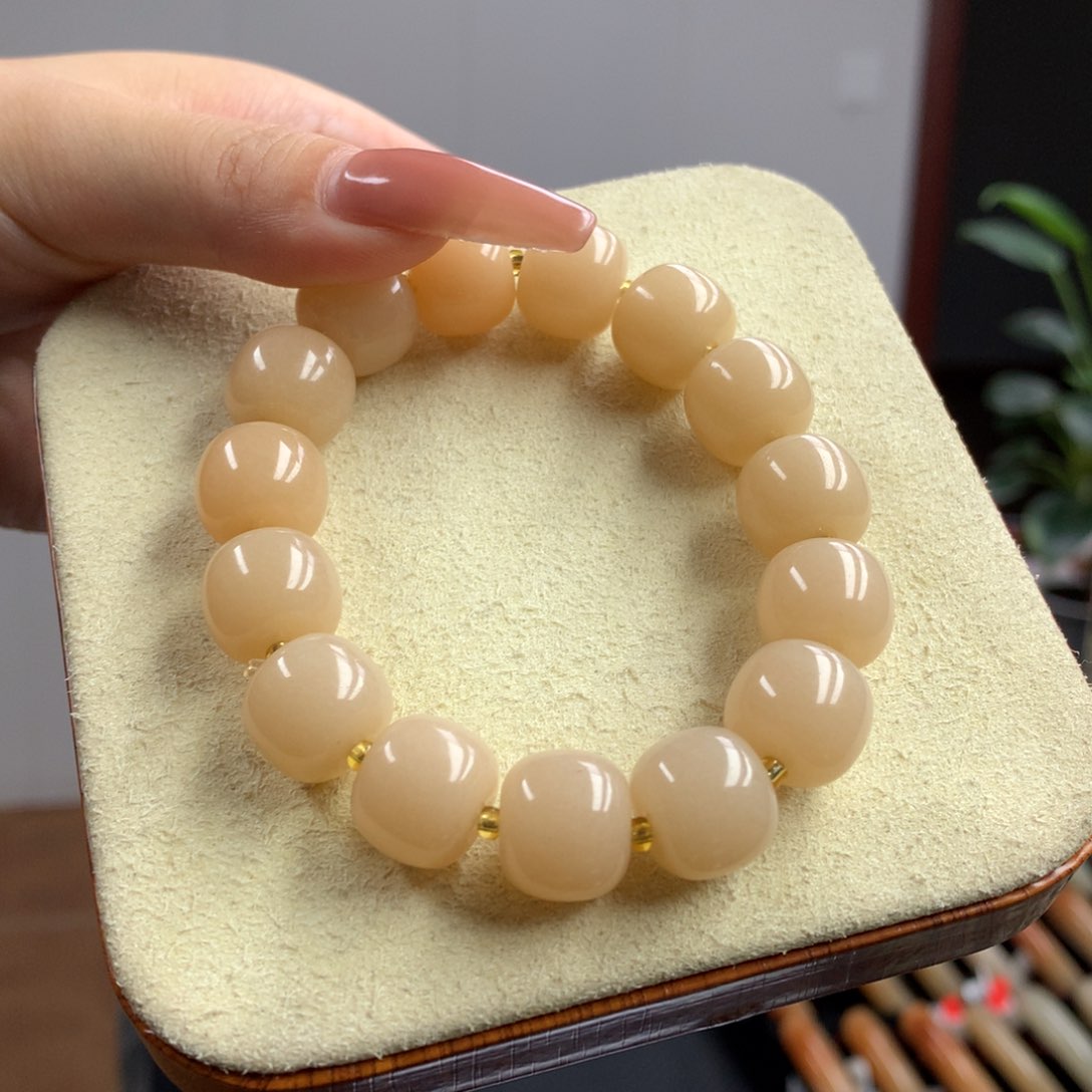 石英质玉串未镶嵌