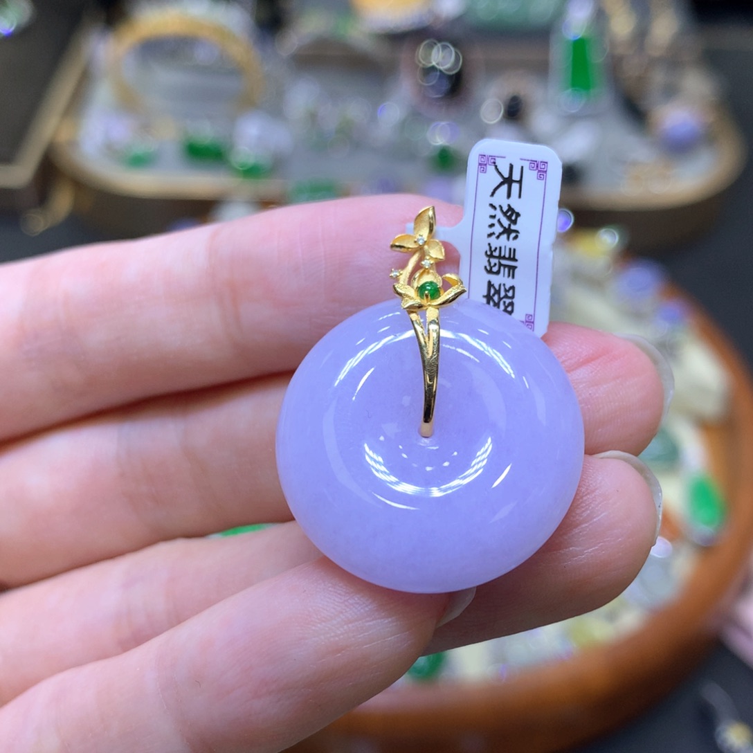 翡翠18K金镶嵌颈饰翡翠吊坠项链