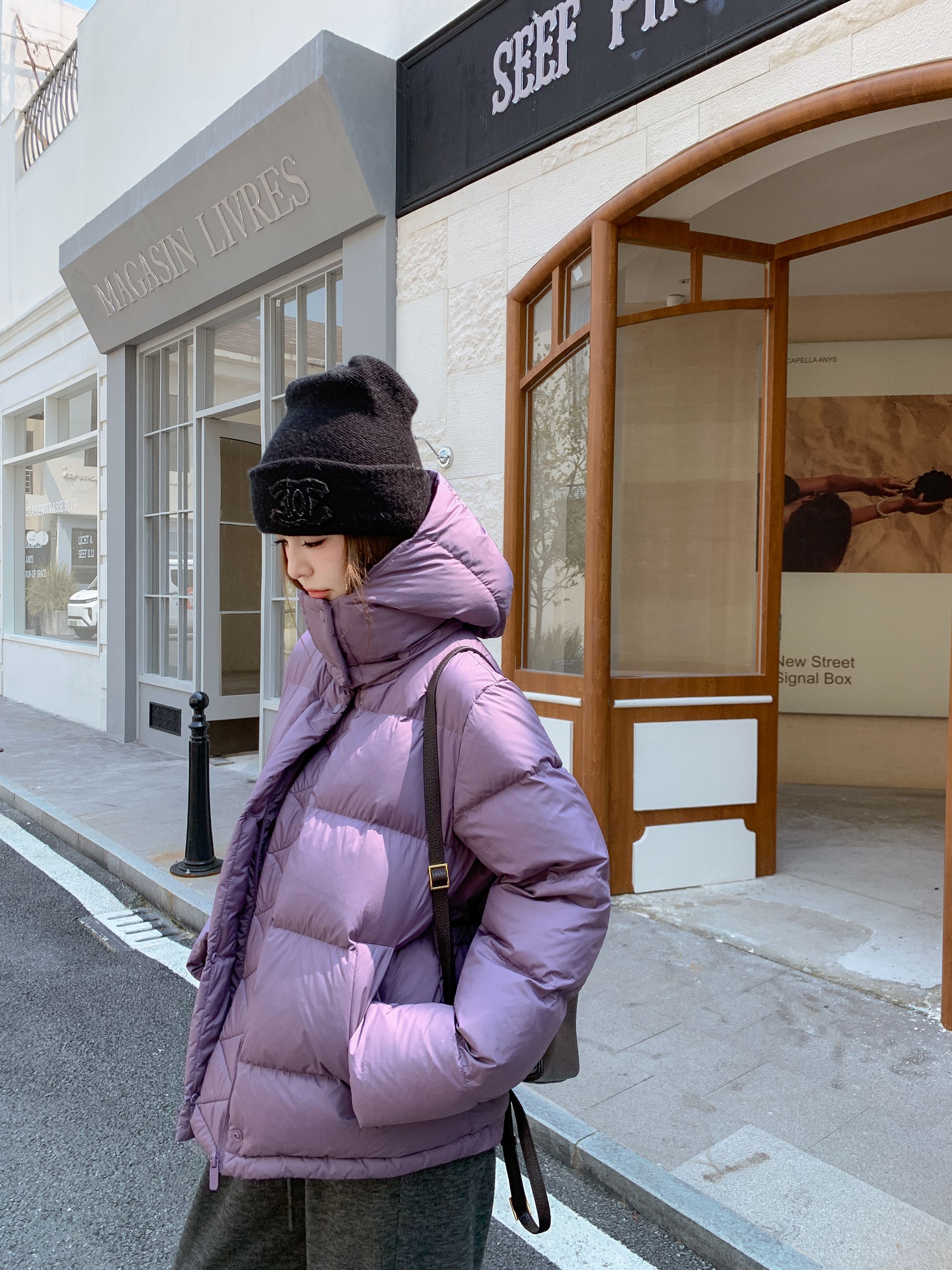 羽绒服女2025冬季超好看短款可脱卸连帽加厚90白鸭绒面包服外套