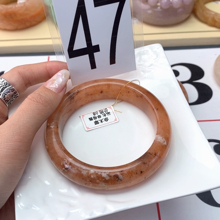 石英岩玉未镶嵌手镯