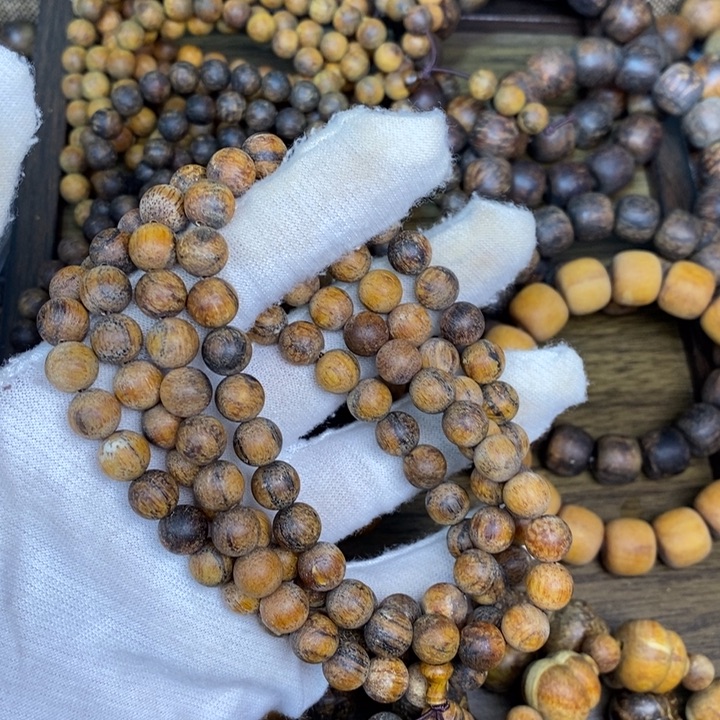 贡木手串/手链0.8红油麻丝龙鳞