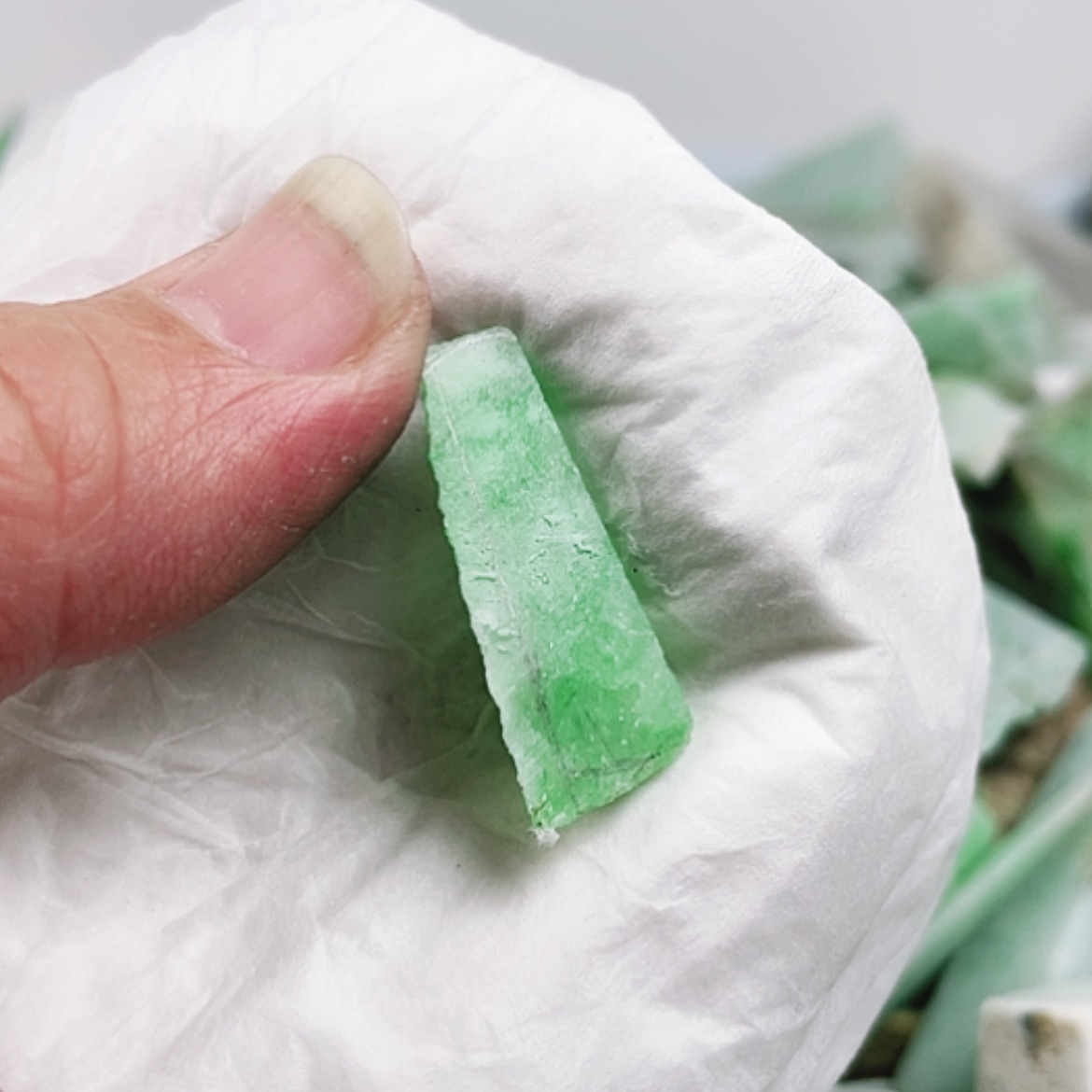 【闪购商品】翡翠颈饰未镶嵌A货