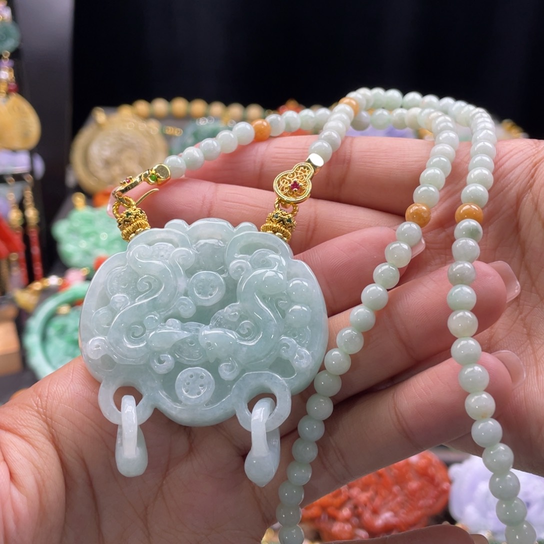 翡翠颈饰未镶嵌代编织