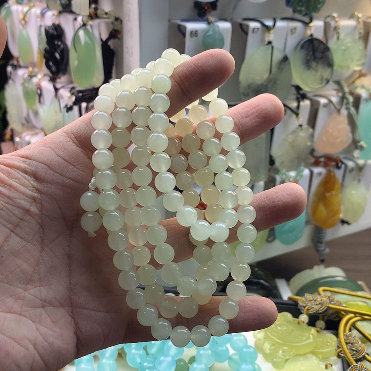 【闪购商品】蛇纹石玉颈饰未镶嵌