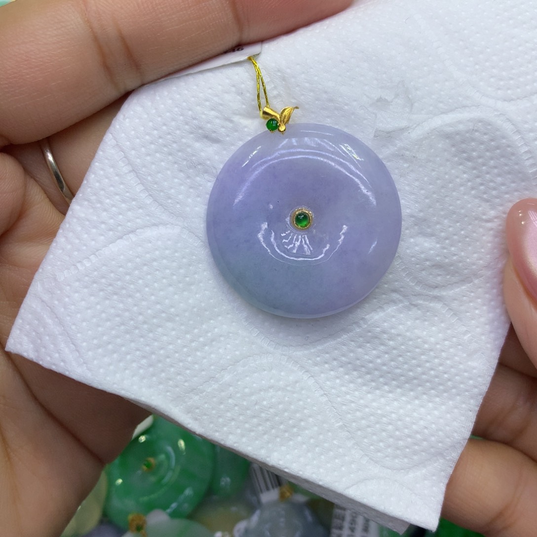 颈饰18K金镶嵌翡翠辣*