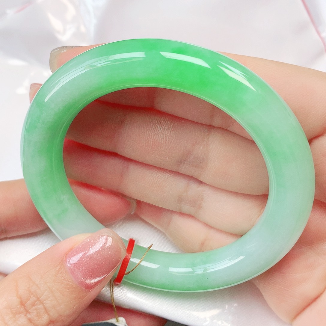 翡翠未镶嵌手镯抖音587