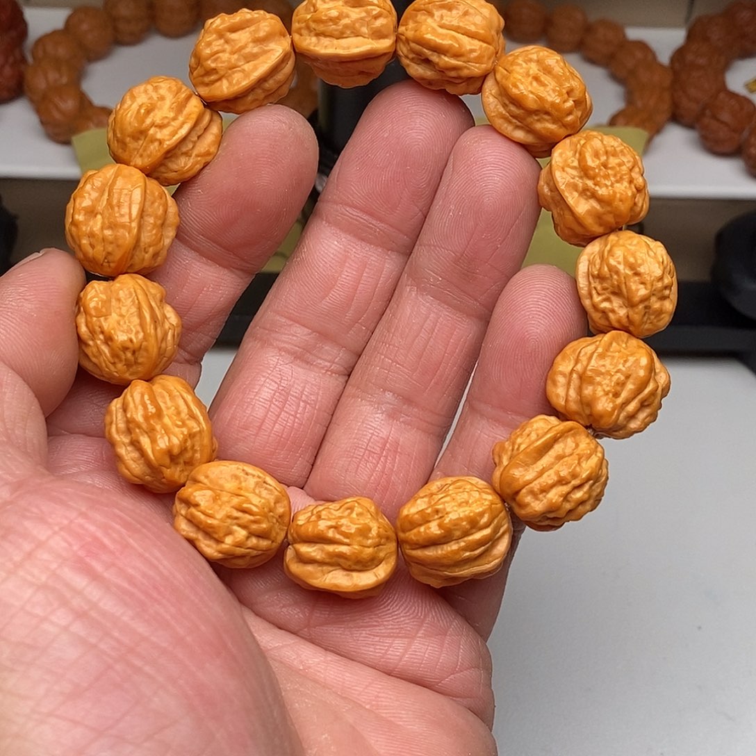 木质类文玩核桃1.7金蝉