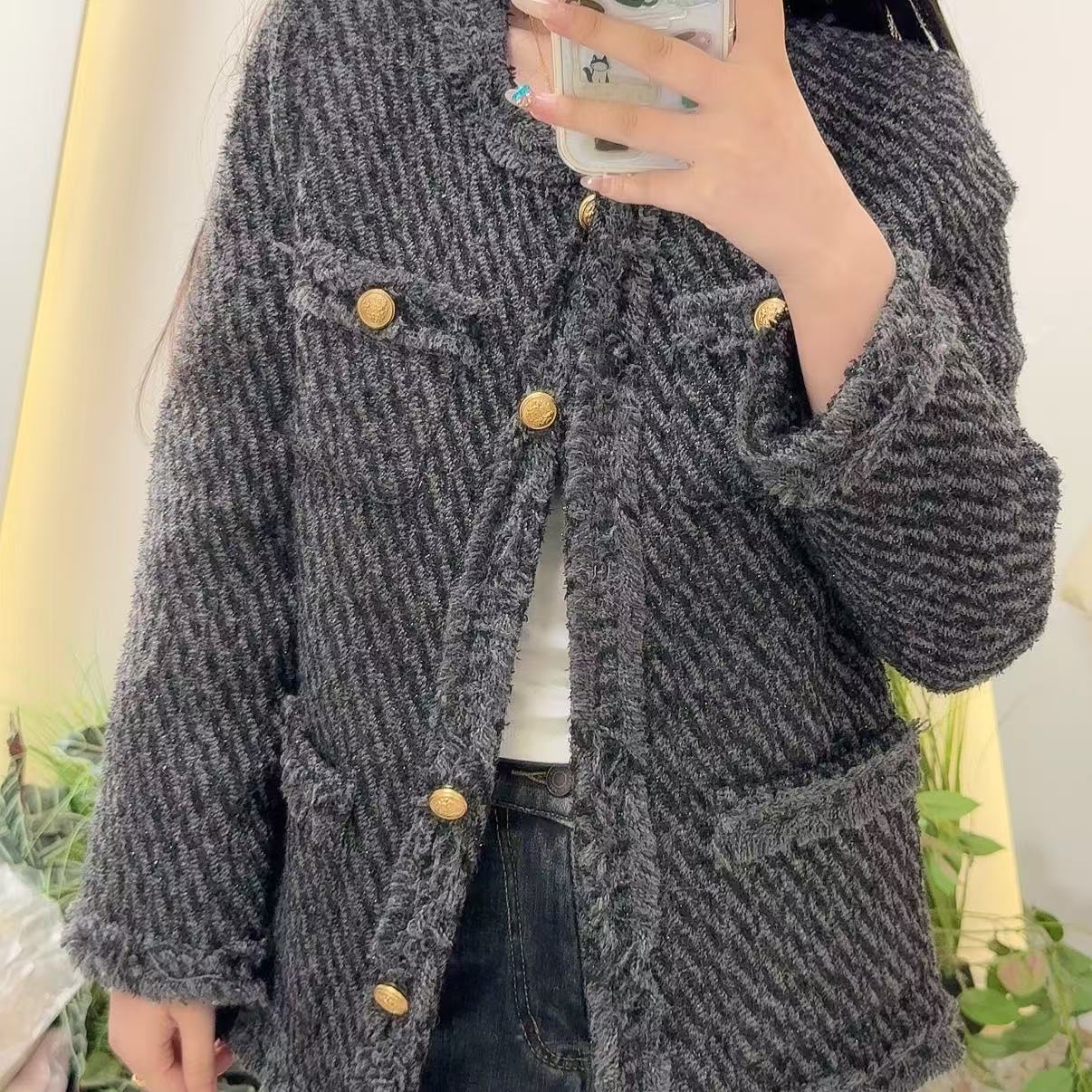 冬季编织气质简约圆领短羽绒服女波点时尚法式开衫百搭MCYY23YX56