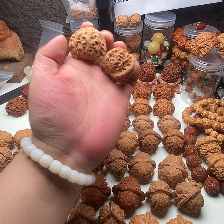 ****:文玩核桃把件宫灯