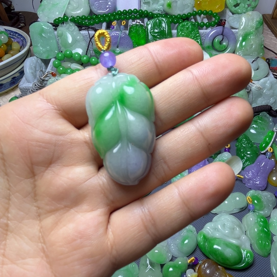 翡翠未镶嵌颈饰吊坠