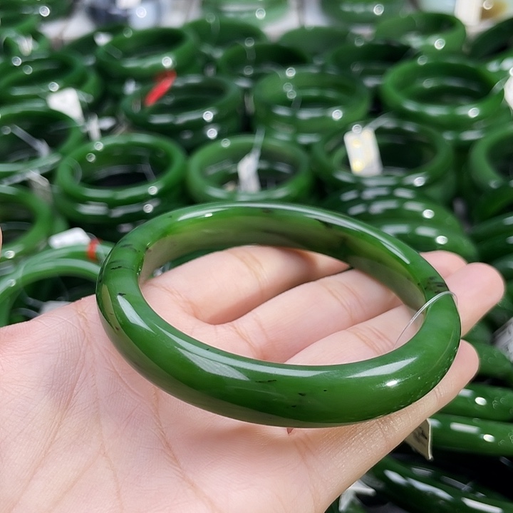 未镶嵌手镯和田玉（碧玉）