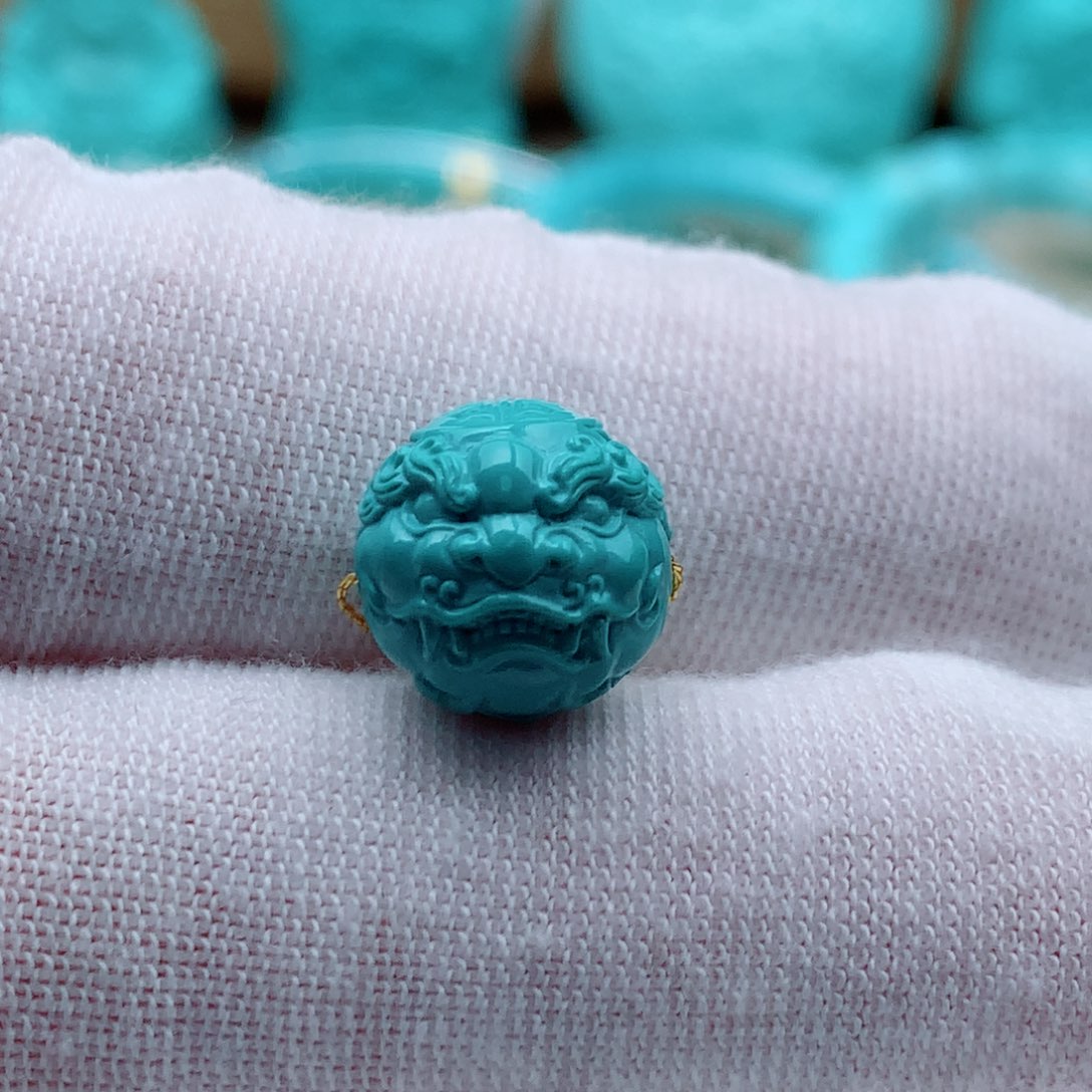 绿松石颈饰未镶嵌