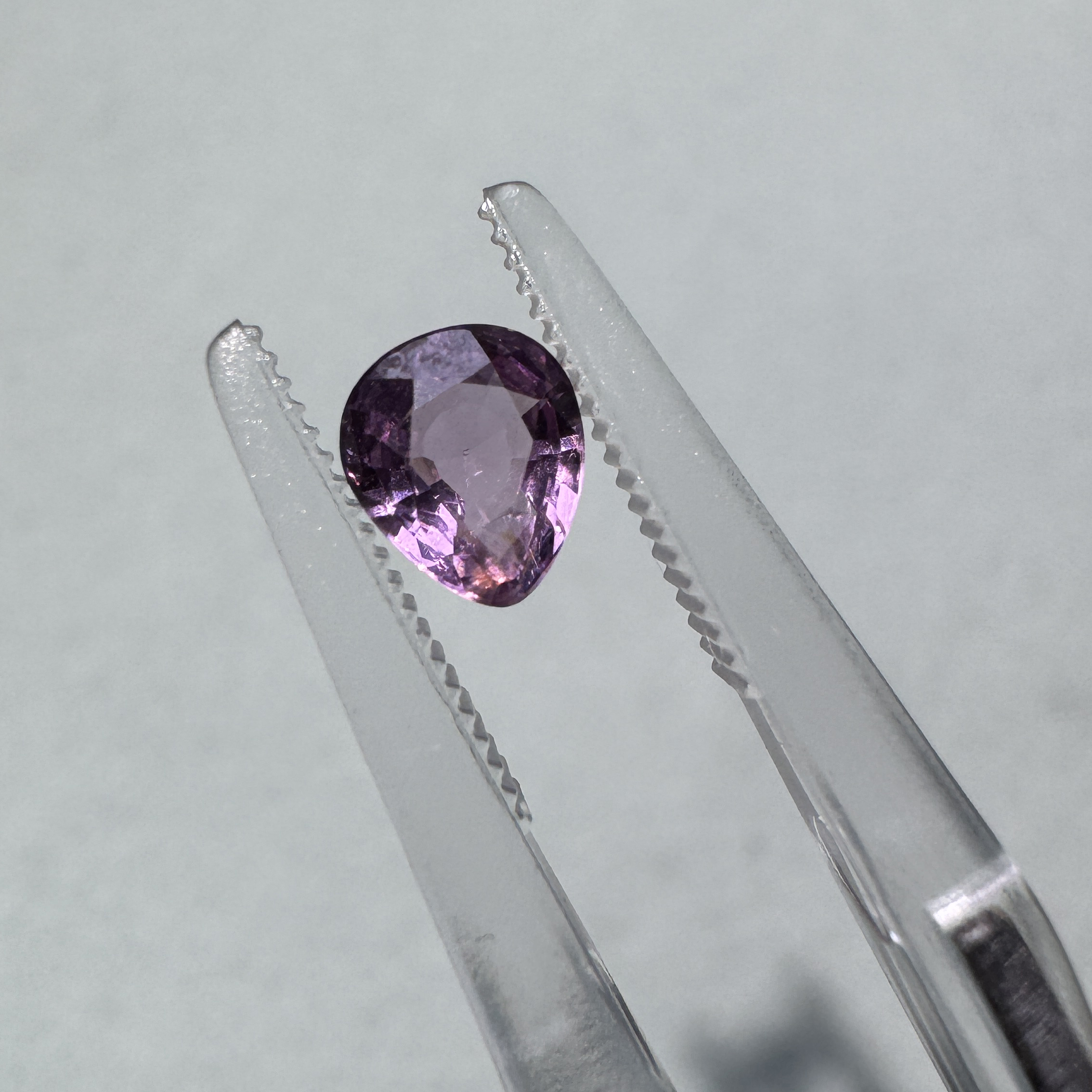 321 亮紫色spinel 0.61ct