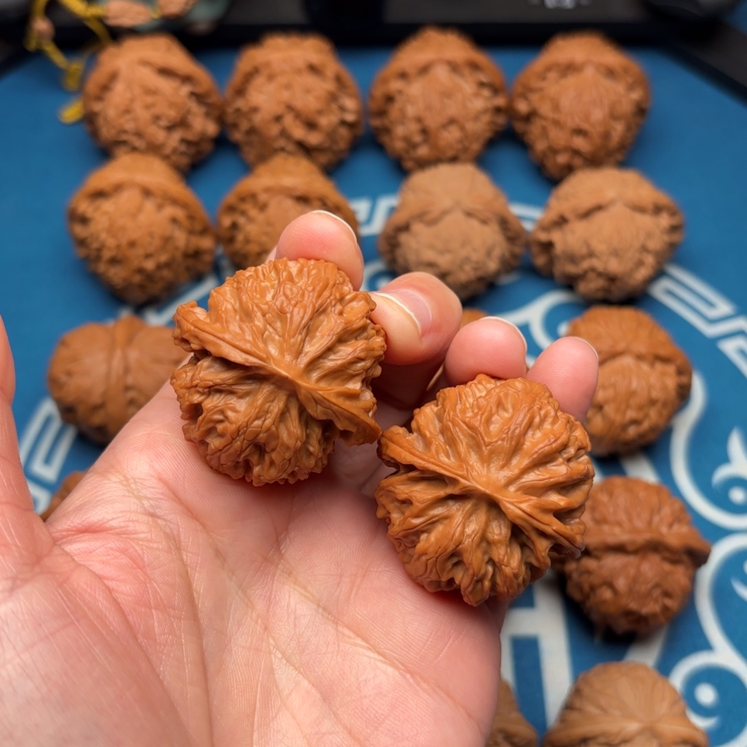 文玩核桃吊坠苹果39