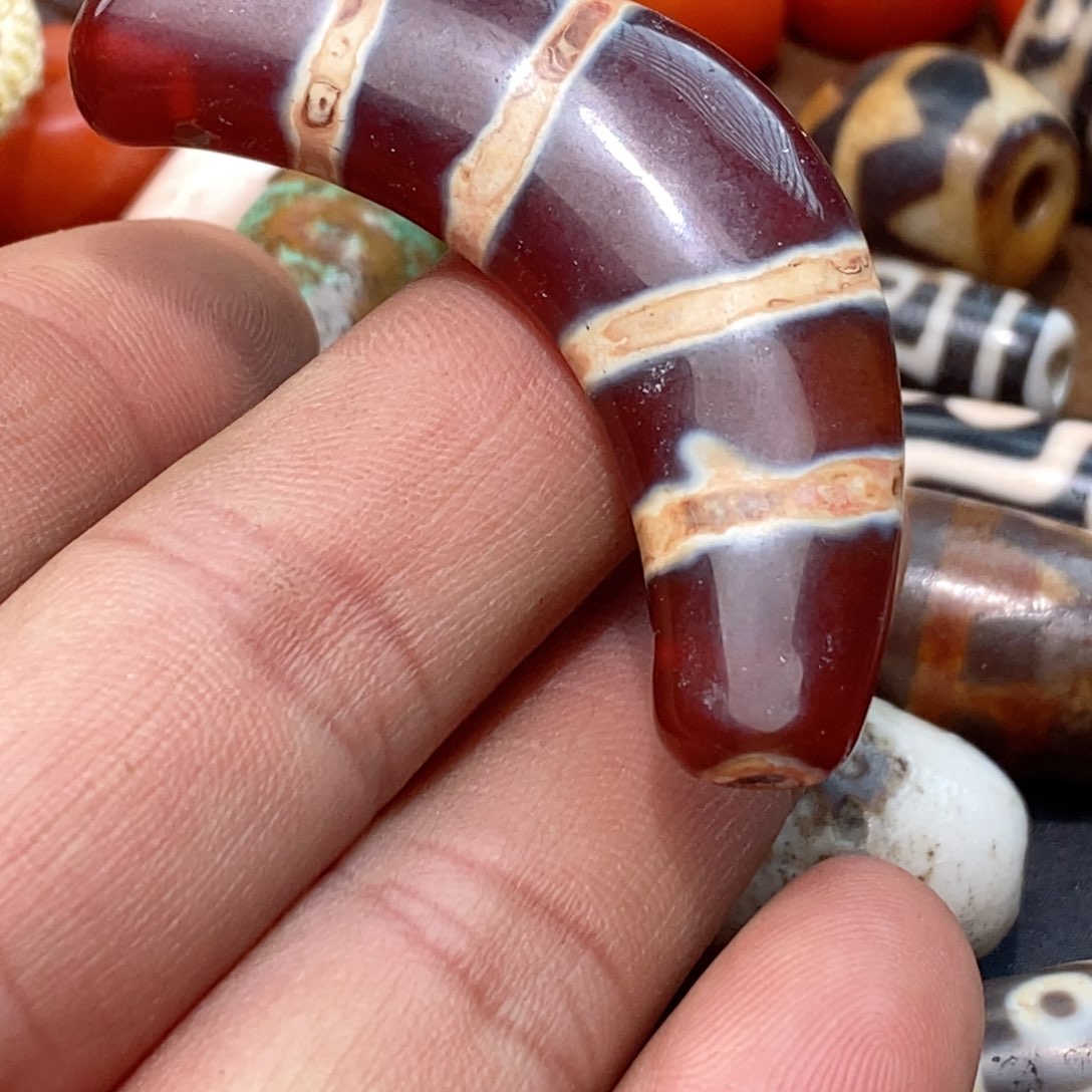 DIY琉璃珠子的颜色也很漂亮的