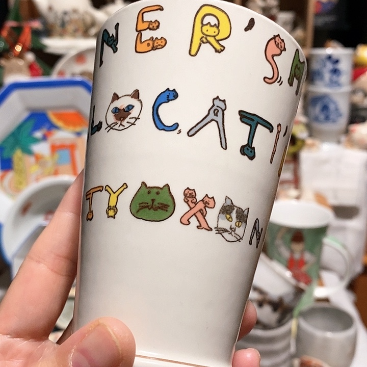 米卡萨手握杯可乐杯