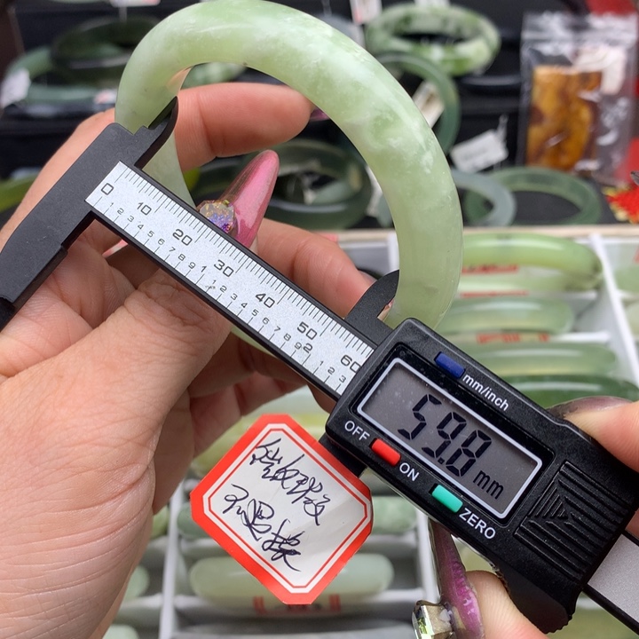 蛇纹石玉手镯未镶嵌785