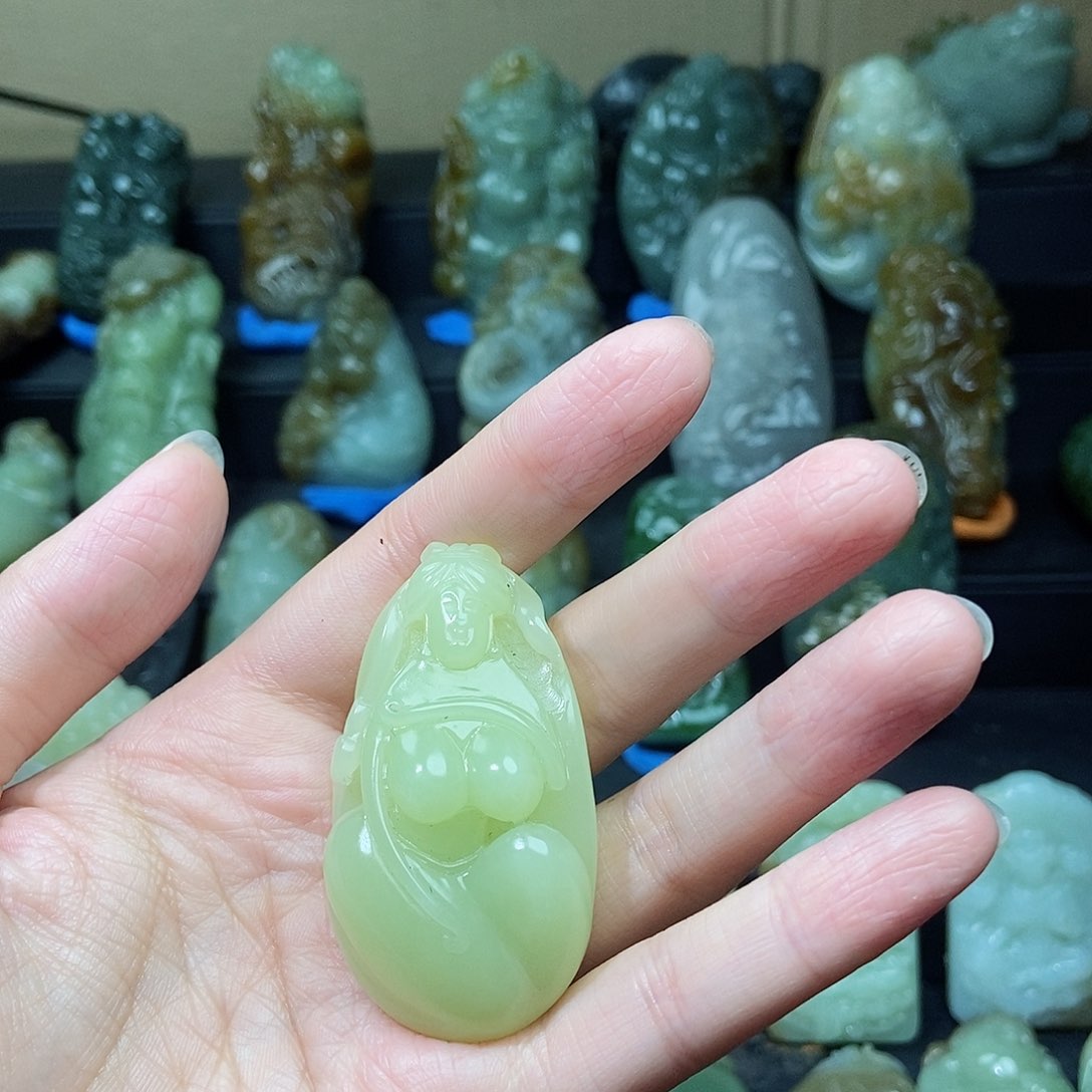 和田玉颈饰未镶嵌