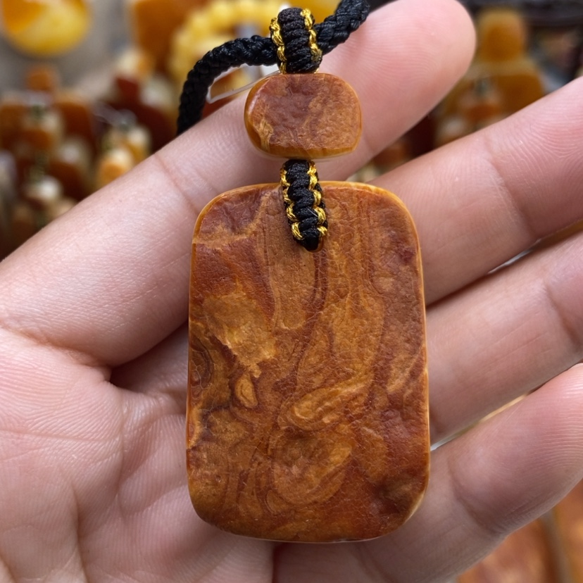 【闪购商品】琥珀颈饰未镶嵌